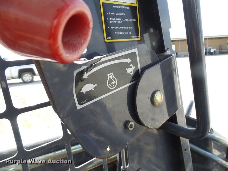 image for item DG1964 2000 New Holland LS170  skid steer loader