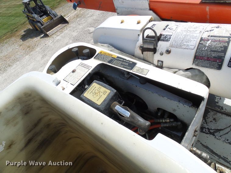 image for item DG1965 1997 International 4800  bucket truck