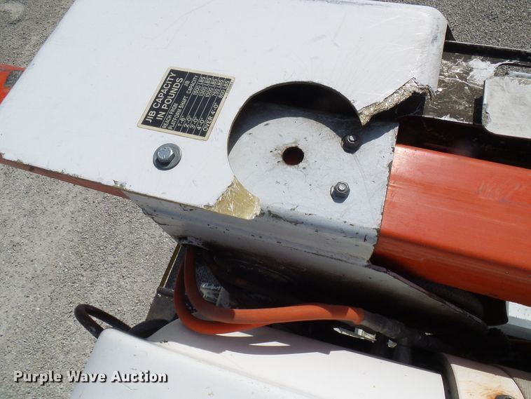 image for item DG1965 1997 International 4800  bucket truck