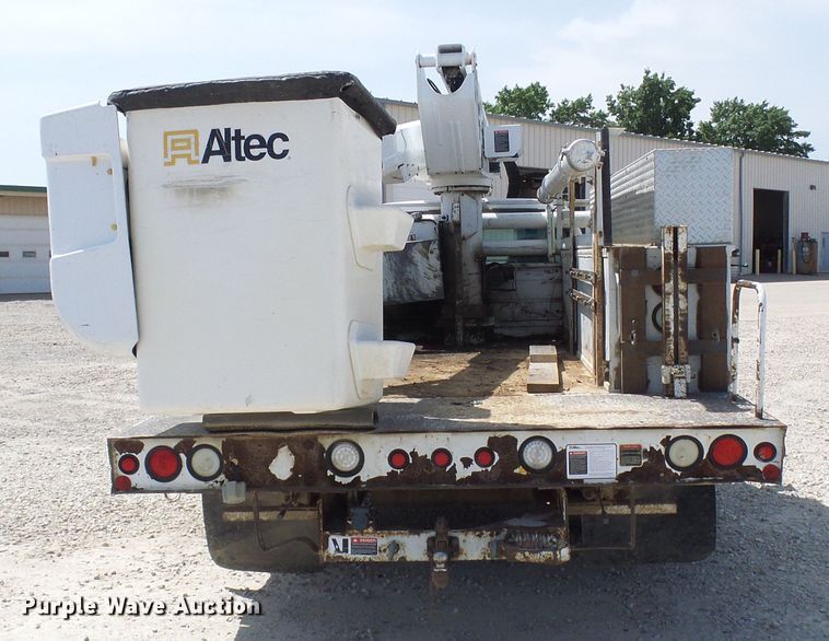 image for item DG1968 2006 Ford F550 Super Duty  bucket truck