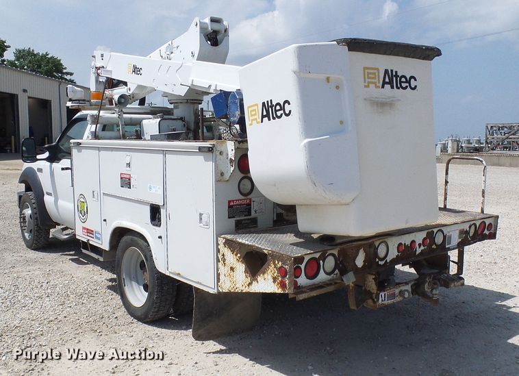 image for item DG1968 2006 Ford F550 Super Duty  bucket truck