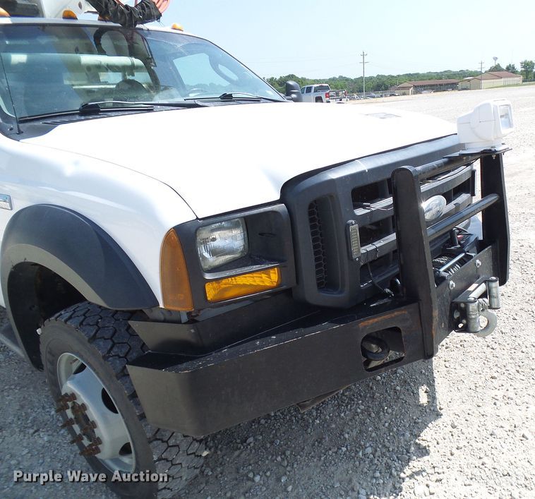image for item DG1968 2006 Ford F550 Super Duty  bucket truck