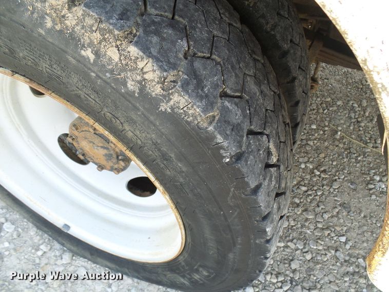 image for item DG1968 2006 Ford F550 Super Duty  bucket truck