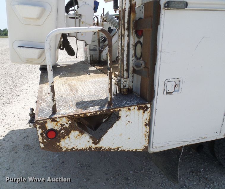 image for item DG1968 2006 Ford F550 Super Duty  bucket truck