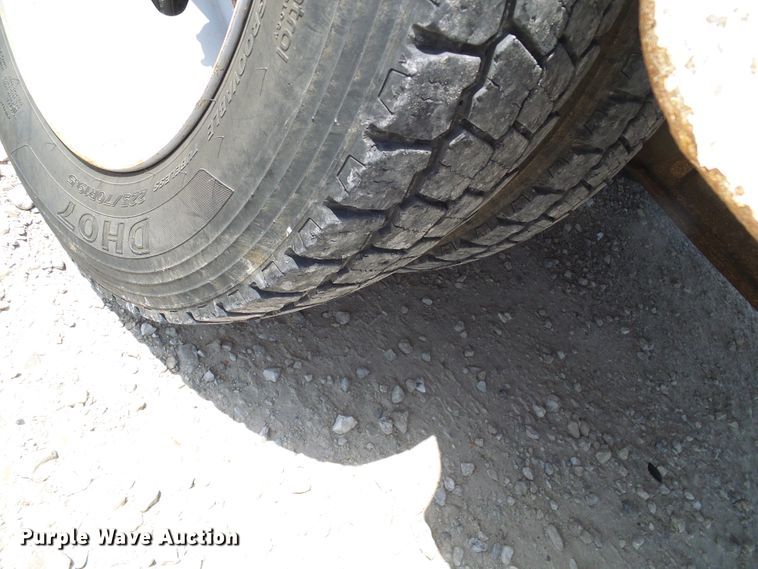 image for item DG1968 2006 Ford F550 Super Duty  bucket truck