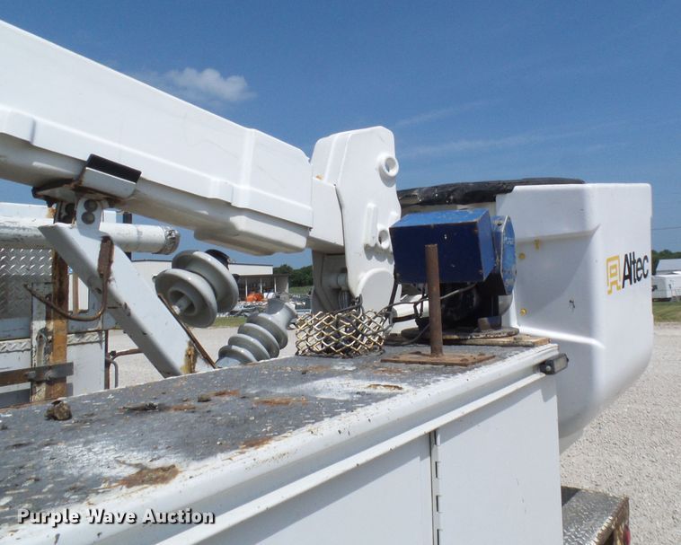 image for item DG1968 2006 Ford F550 Super Duty  bucket truck