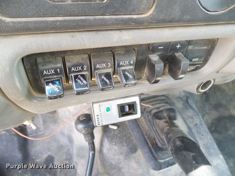 image for item DG1968 2006 Ford F550 Super Duty  bucket truck