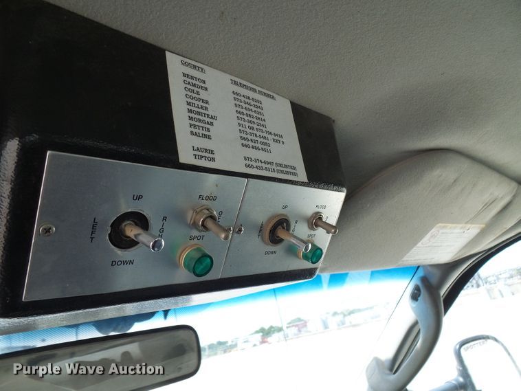 image for item DG1968 2006 Ford F550 Super Duty  bucket truck