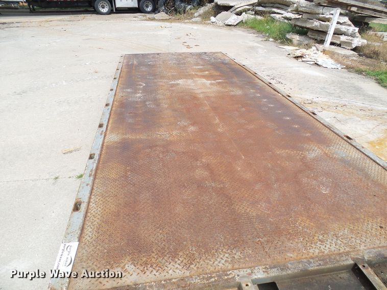 image for item DG1984 Rollback bed