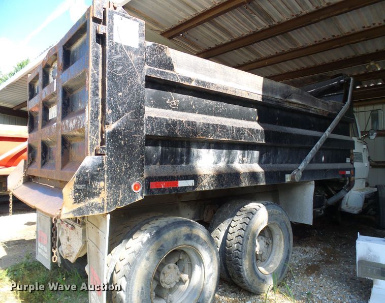 image for item DG1987 1995 Ford LT8000  dump truck