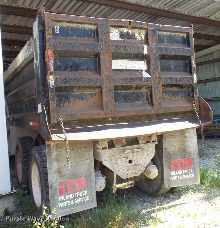 image for item DG1987 1995 Ford LT8000  dump truck