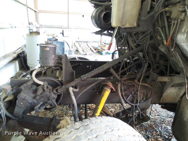 image for item DG1987 1995 Ford LT8000  dump truck