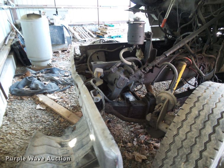 image for item DG1987 1995 Ford LT8000  dump truck