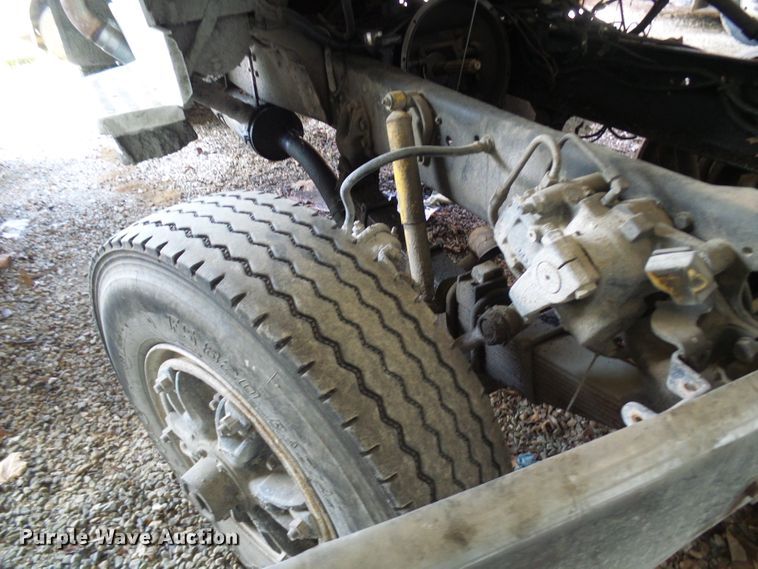 image for item DG1987 1995 Ford LT8000  dump truck