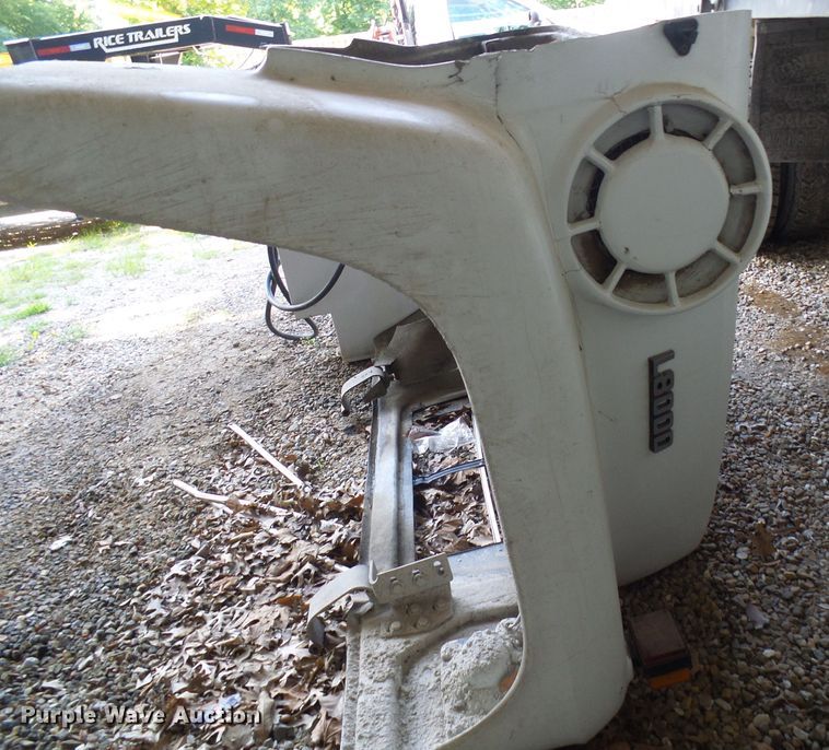 image for item DG1987 1995 Ford LT8000  dump truck