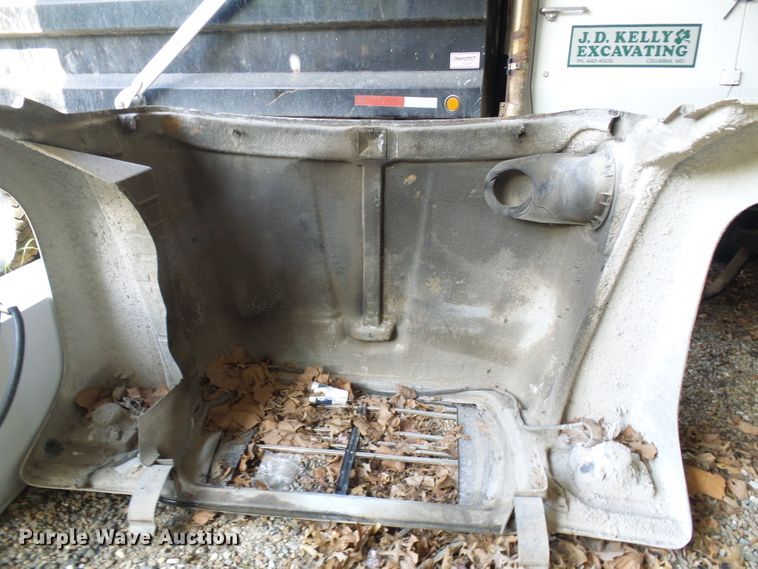 image for item DG1987 1995 Ford LT8000  dump truck