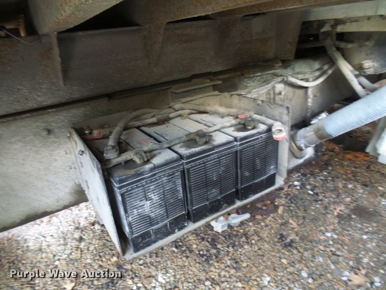 image for item DG1987 1995 Ford LT8000  dump truck