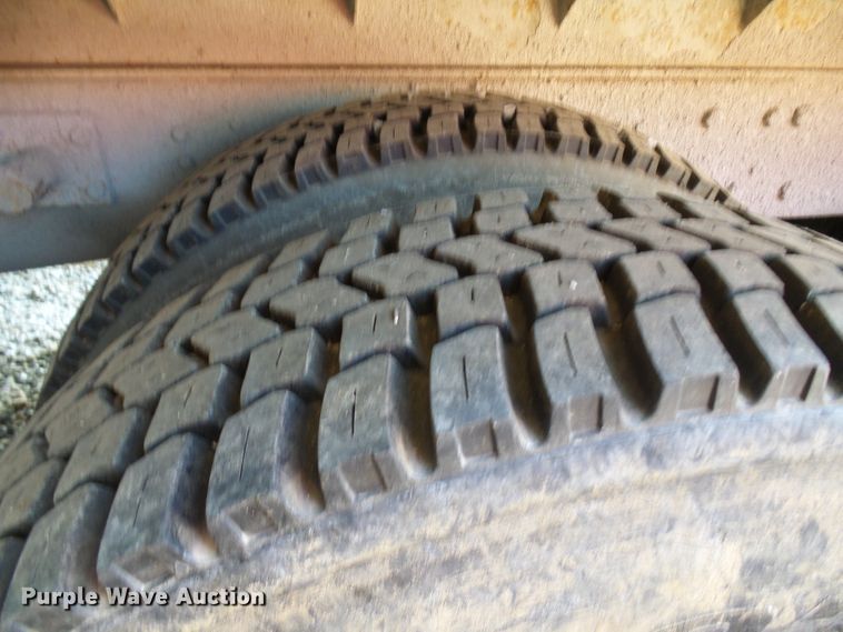 image for item DG1987 1995 Ford LT8000  dump truck