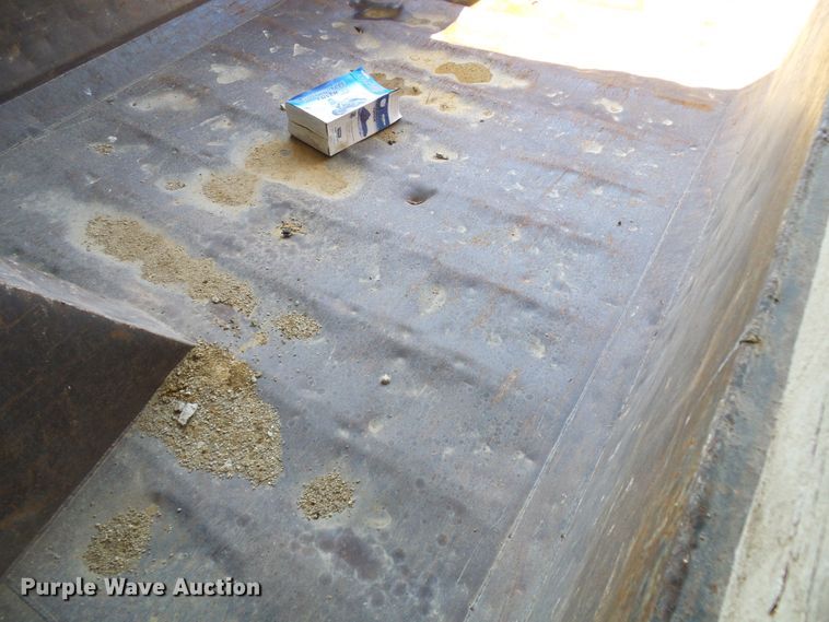 image for item DG1987 1995 Ford LT8000  dump truck