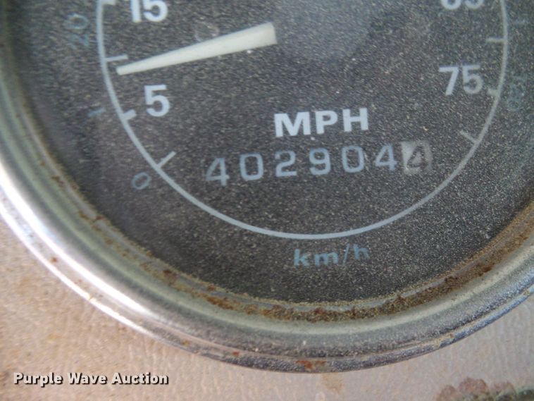 image for item DG1987 1995 Ford LT8000  dump truck