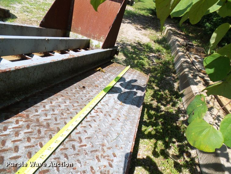 image for item DG1989 1994 Interstate 16BST equipment trailer