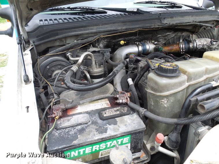 image for item DG2005 2000 Ford F550 Super Duty  utility truck