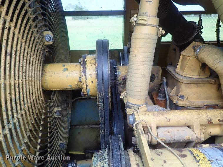 image for item DG2360 1990 Caterpillar 953  track loader