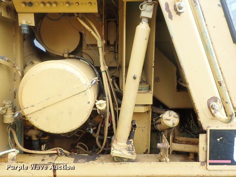 image for item DG2360 1990 Caterpillar 953  track loader