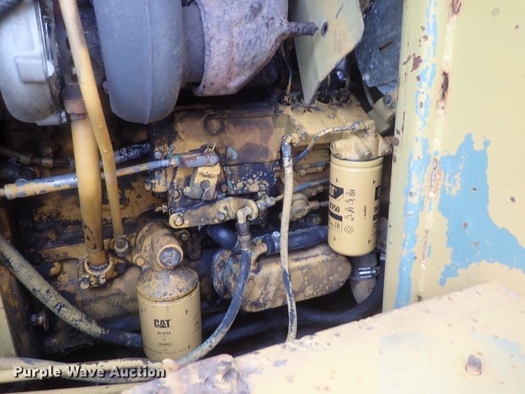 image for item DG2360 1990 Caterpillar 953  track loader