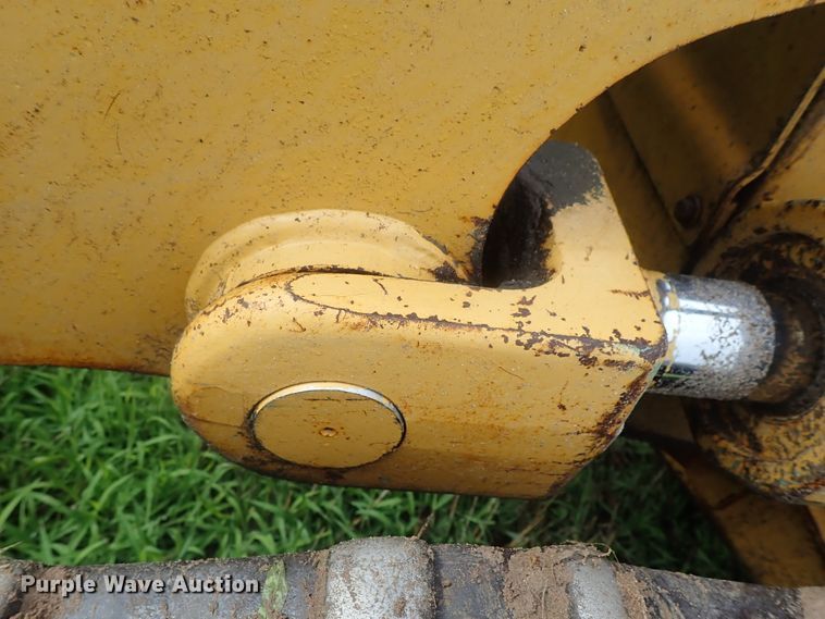 image for item DG2360 1990 Caterpillar 953  track loader