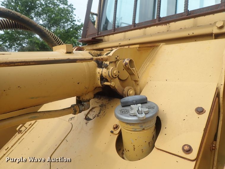 image for item DG2360 1990 Caterpillar 953  track loader