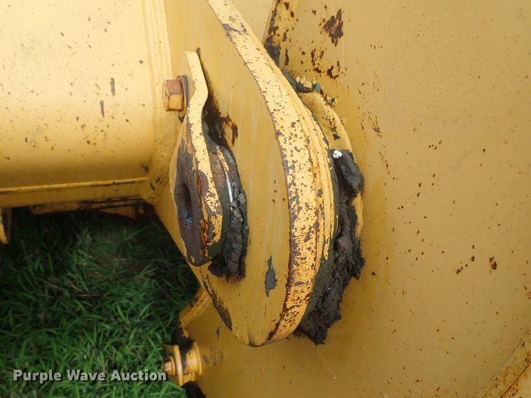 image for item DG2360 1990 Caterpillar 953  track loader