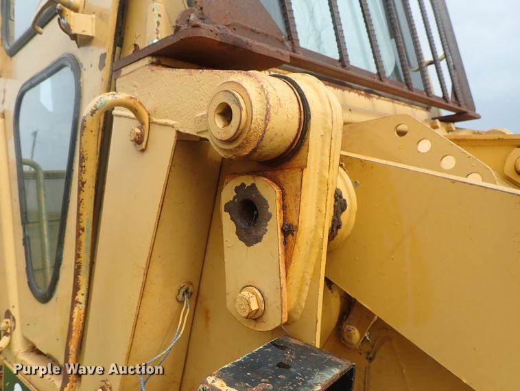 image for item DG2360 1990 Caterpillar 953  track loader