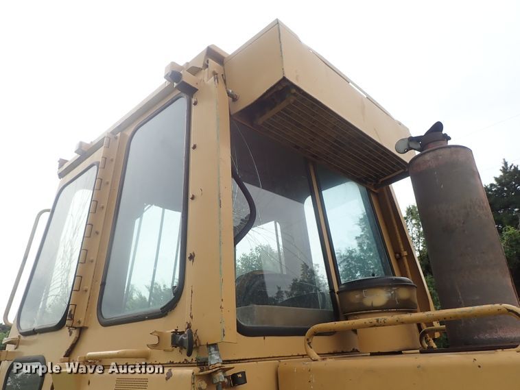 image for item DG2360 1990 Caterpillar 953  track loader