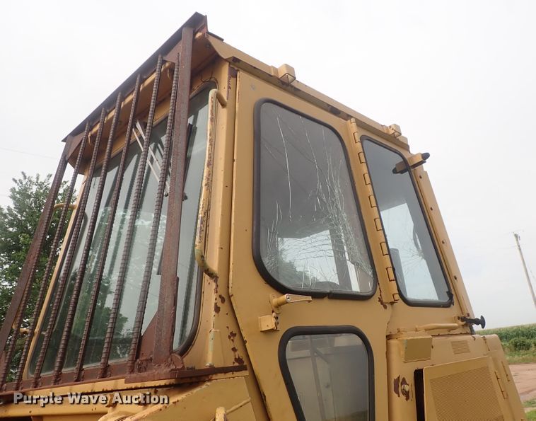 image for item DG2360 1990 Caterpillar 953  track loader