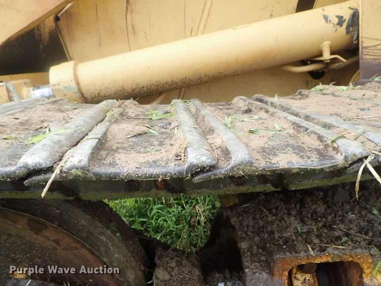 image for item DG2360 1990 Caterpillar 953  track loader