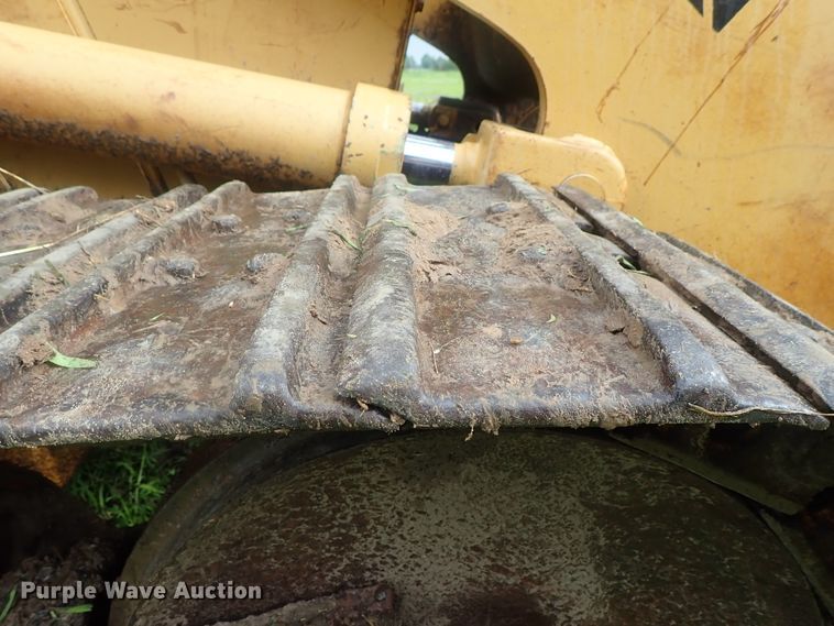 image for item DG2360 1990 Caterpillar 953  track loader