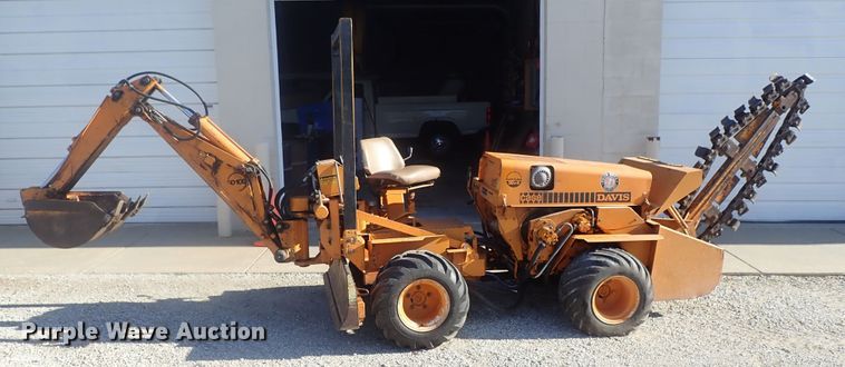 image for item DG2389 Case Davis Fleetline  30+4 trencher