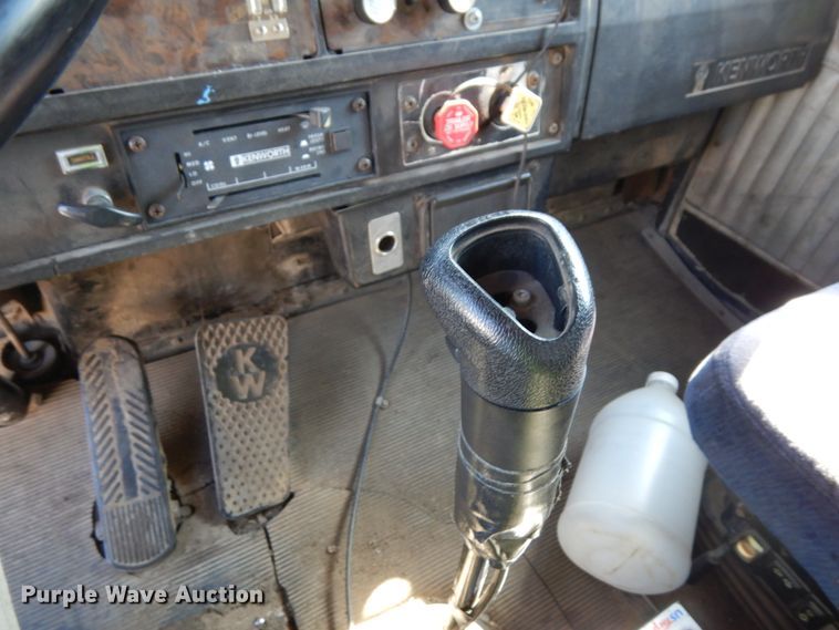 image for item DG2658 1988 Kenworth T800  dump truck