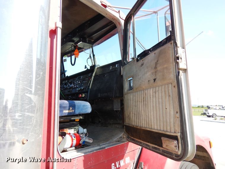 image for item DG2658 1988 Kenworth T800  dump truck