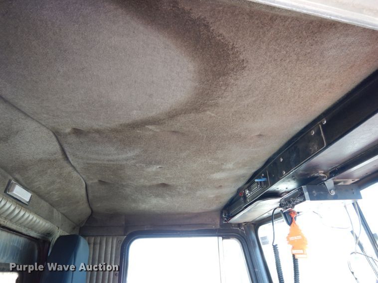 image for item DG2658 1988 Kenworth T800  dump truck