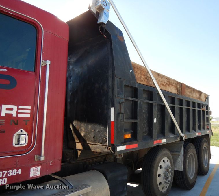 image for item DG2658 1988 Kenworth T800  dump truck