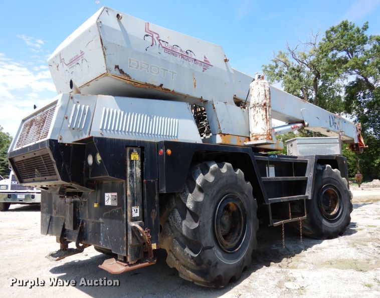 image for item DG2661 Drott 2500  crane