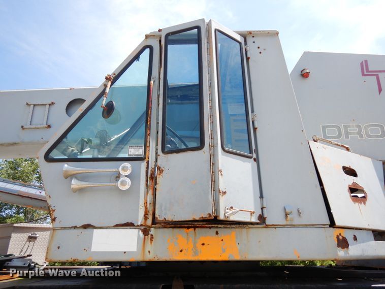image for item DG2661 Drott 2500  crane