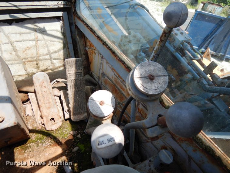 image for item DG2661 Drott 2500  crane