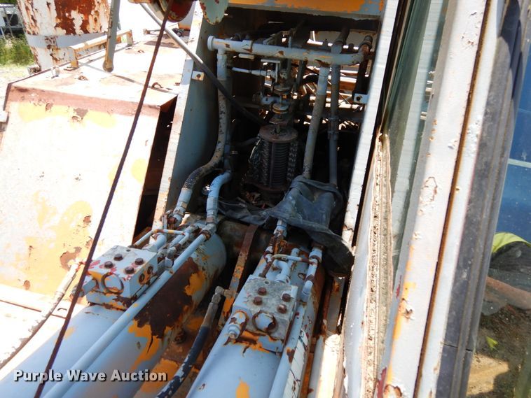 image for item DG2661 Drott 2500  crane