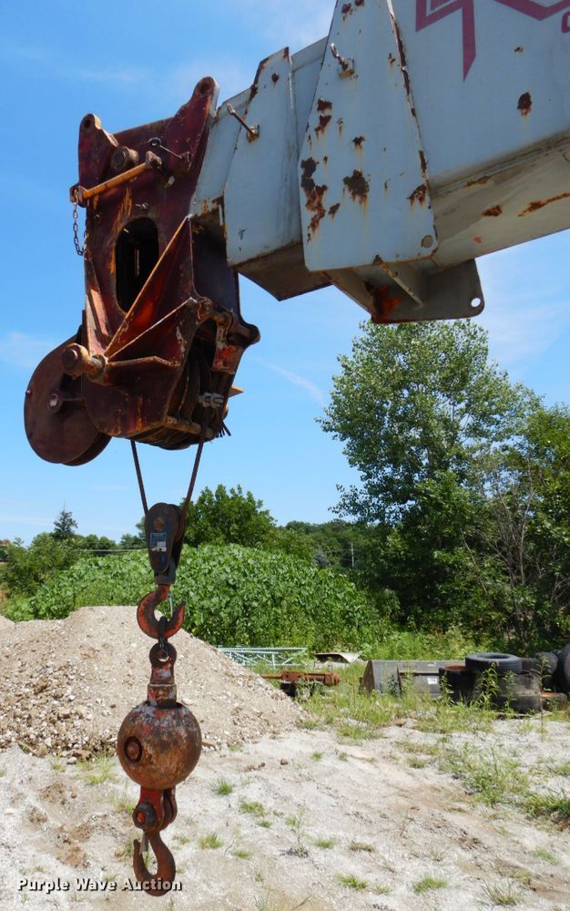 image for item DG2661 Drott 2500  crane