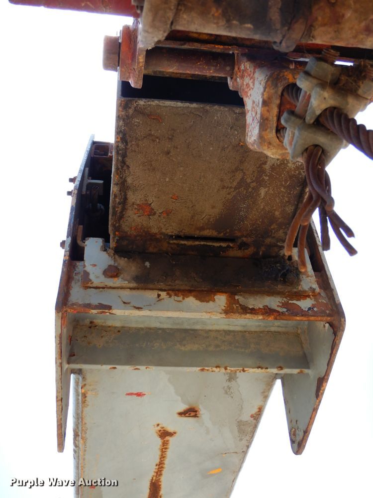 image for item DG2661 Drott 2500  crane