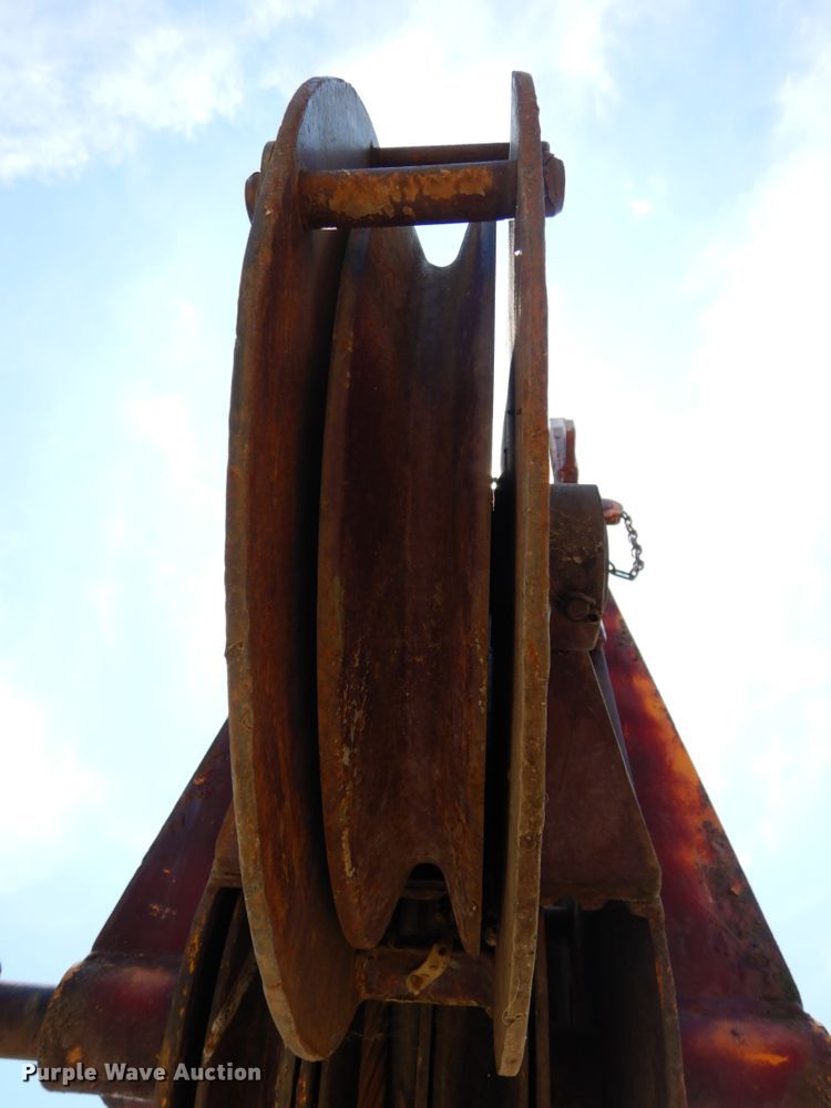 image for item DG2661 Drott 2500  crane