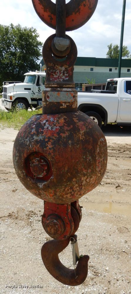 image for item DG2661 Drott 2500  crane